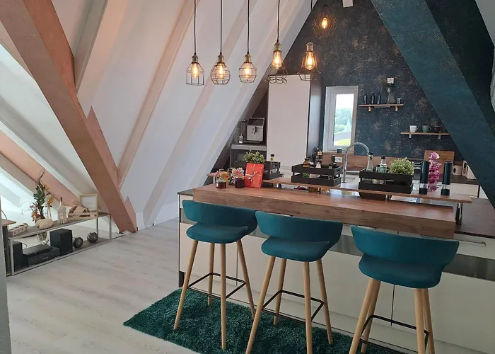 Design-loft Brockenblick -netflix-smart Tv-wlan-wallbox-kaffeevollautomat-balkon- Panoramaaussicht-getraenke-pizza-snacks ורניגרוד